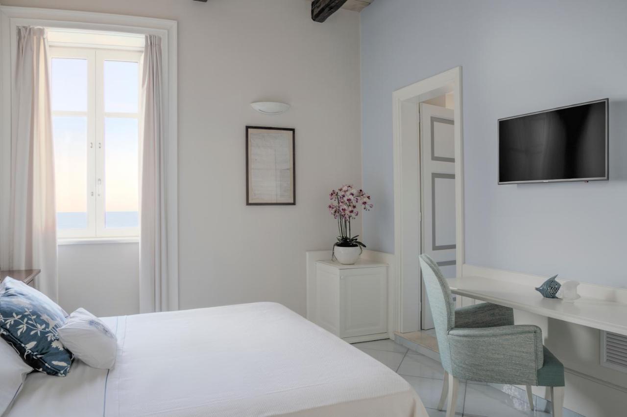 Palazzo Mottola 3*