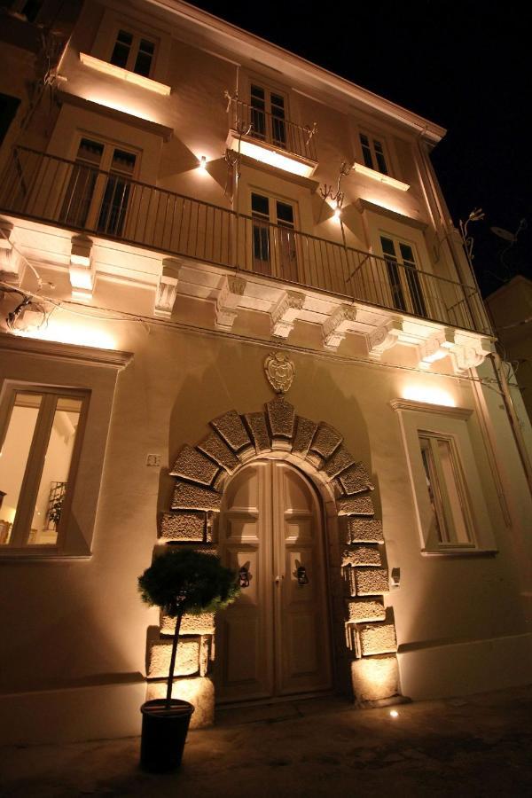 Palazzo Mottola 3*